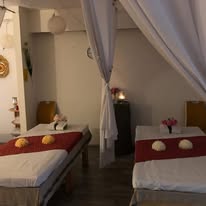 Traditioneller Thai-Massage-Behandlungsraum